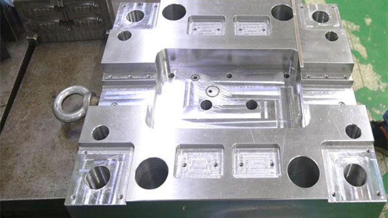 压铸模具热处理变形量控制：关键因素与优化策略**