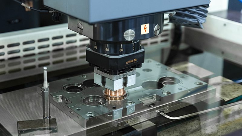 国产模具钢与合金工具钢：性能对比与选型指南