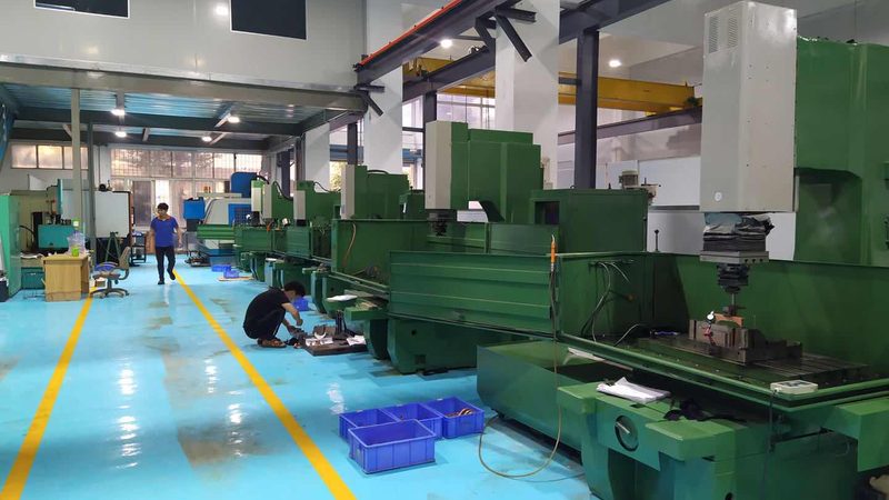 高速冲压模具的类型与应用解析