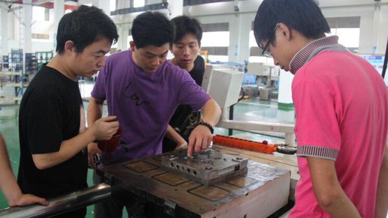 模具设计3D图，从拆解思路到出图全流程